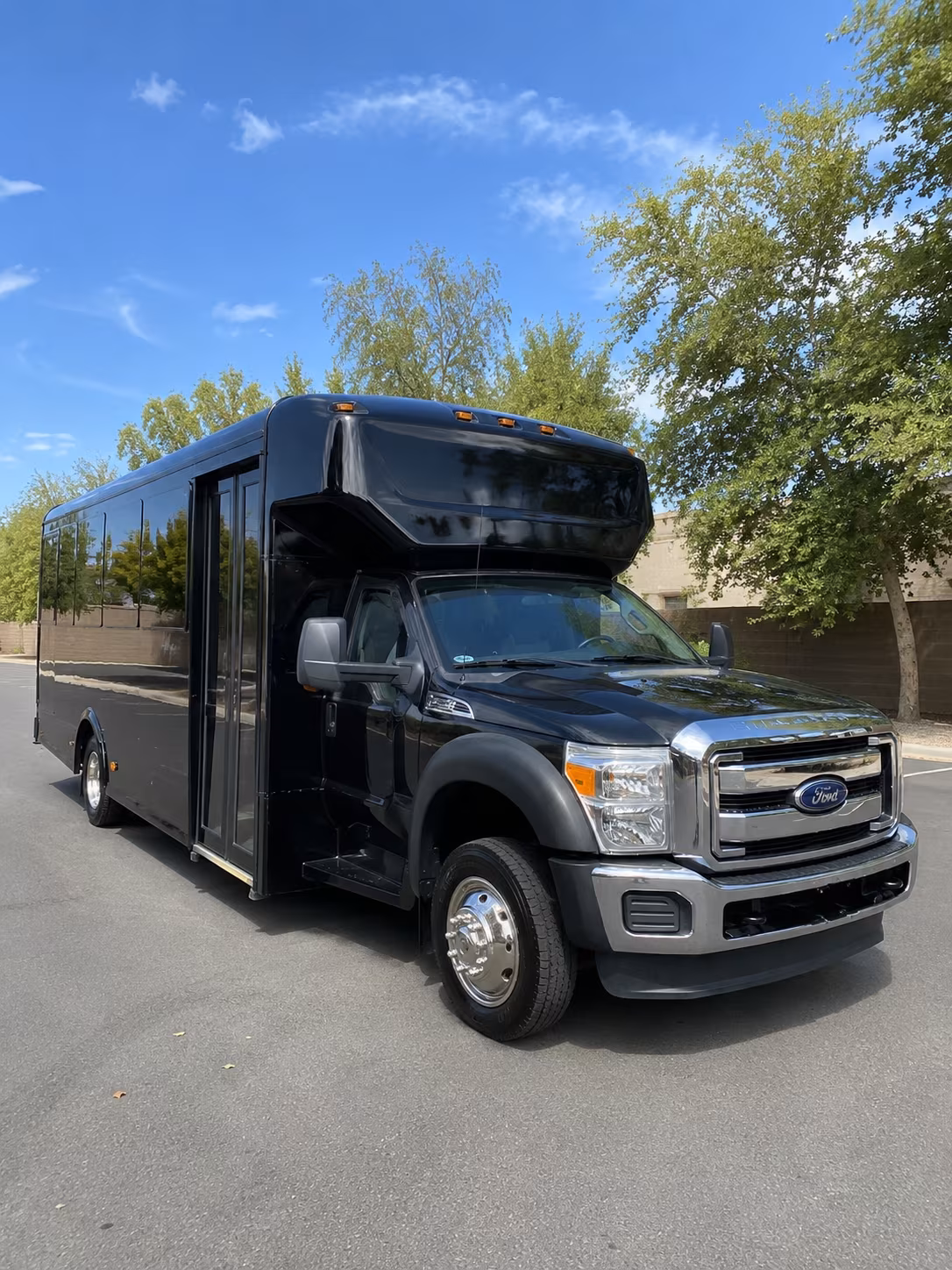 bedford private bus rentals for bedford concerts and festivals