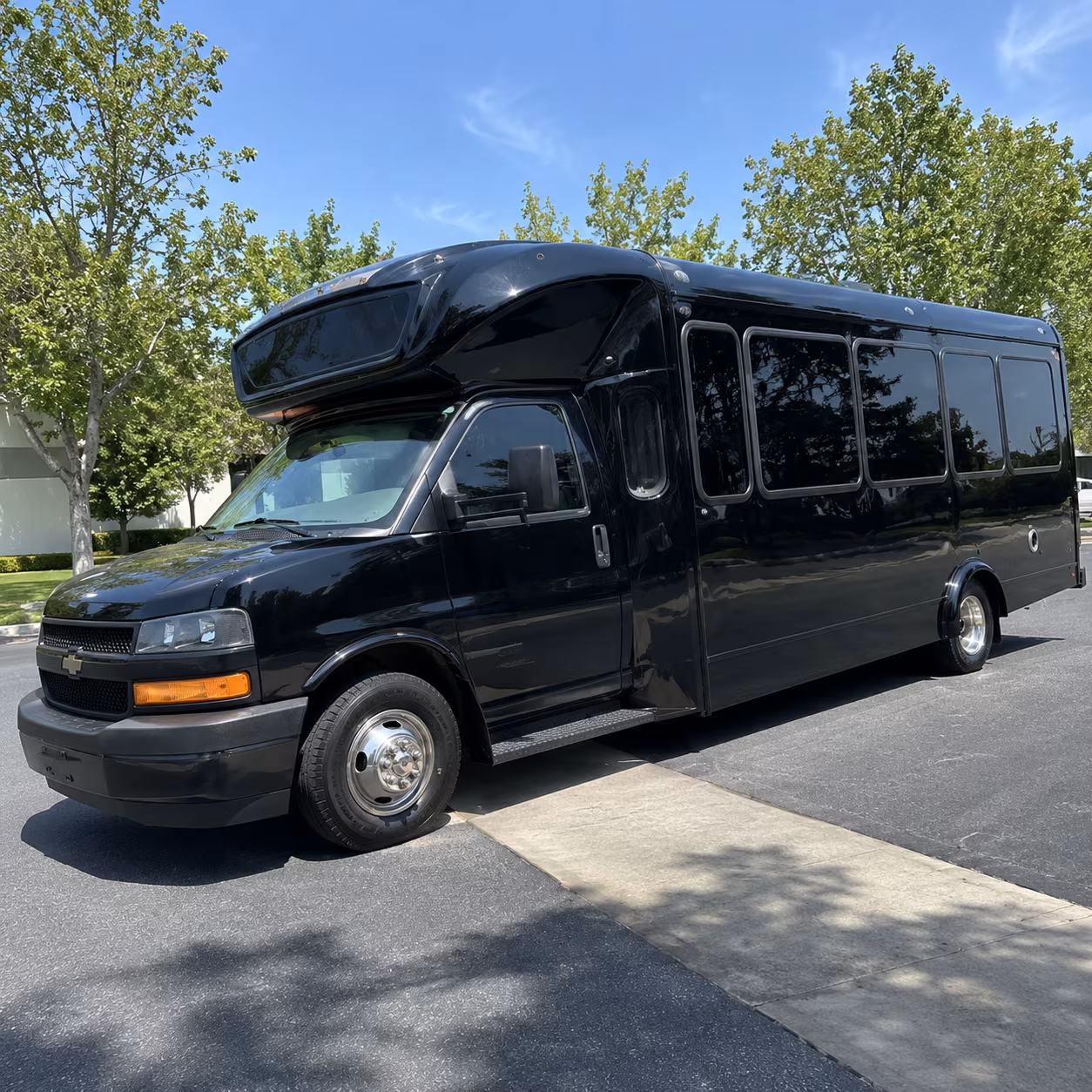 keller 15 passenger party bus