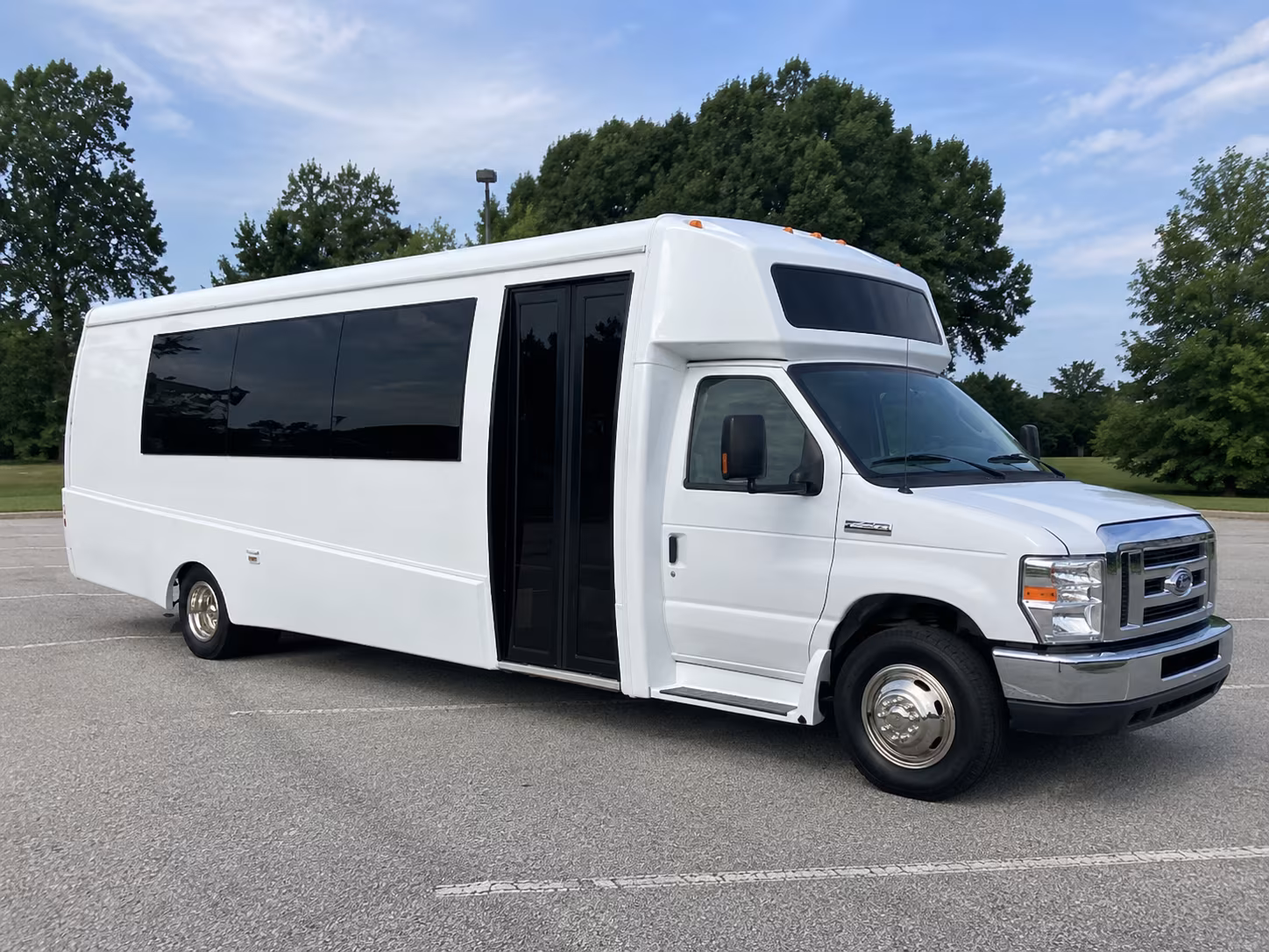 keller 18 passenger party bus
