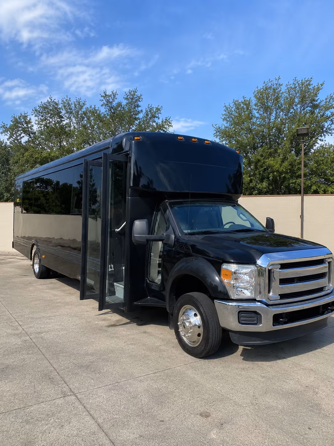 keller 20 passenger party bus