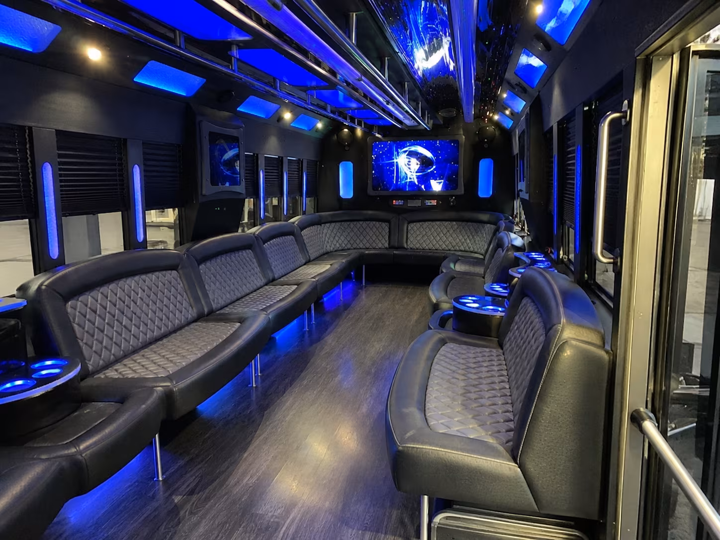 keller 28 passenger party bus interior