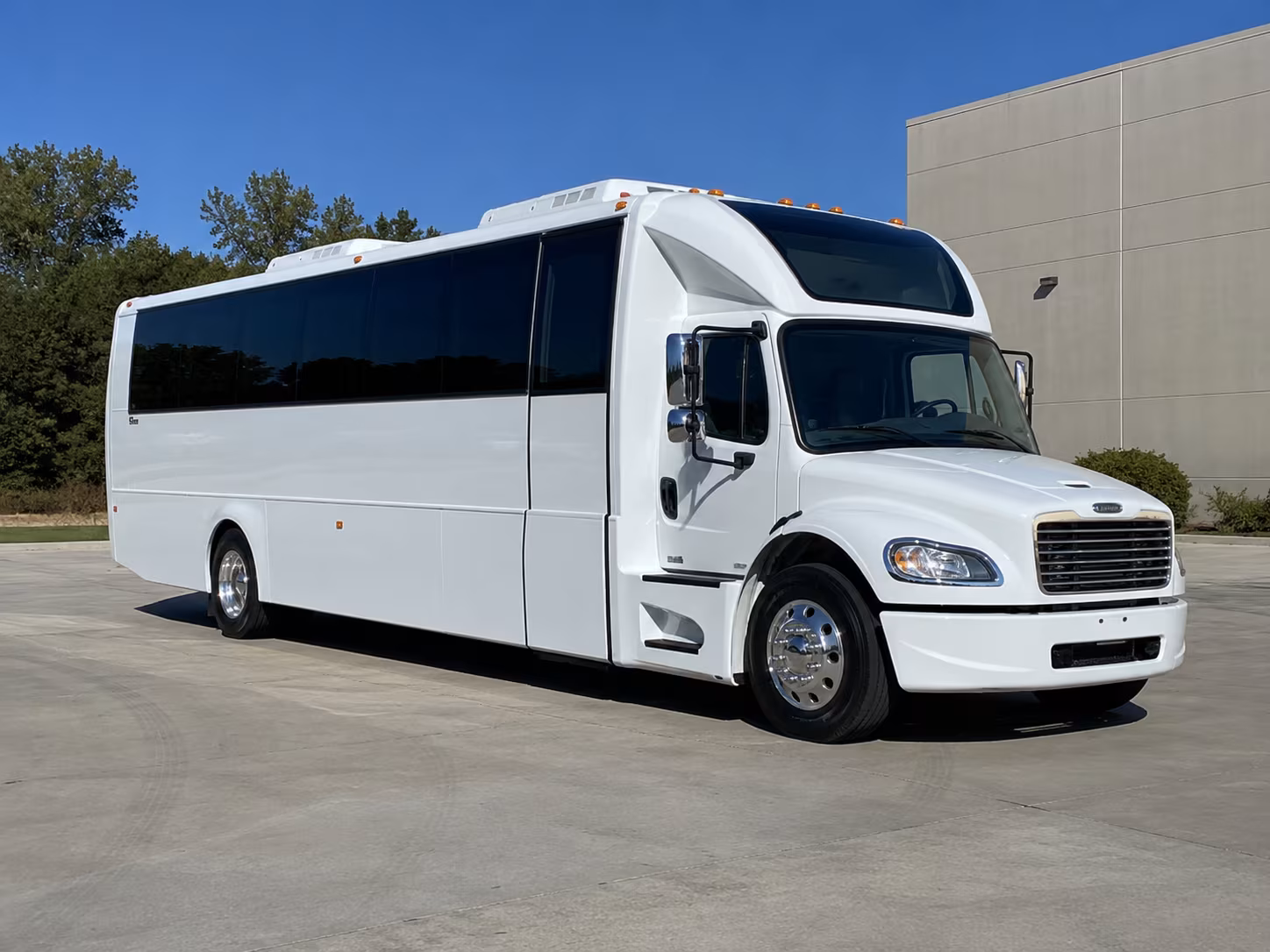keller 28 passenger party bus